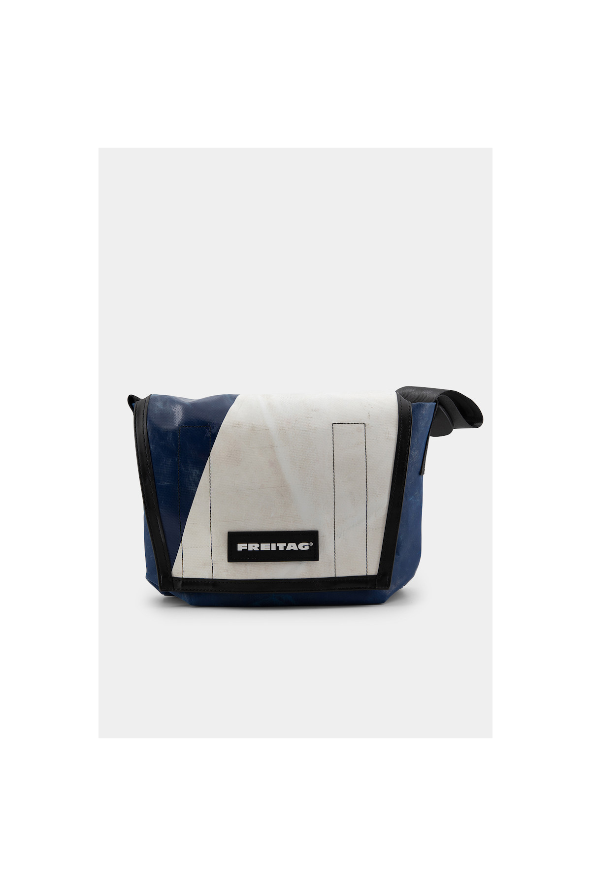 F11 LASSIE | 974134 | FREITAG
