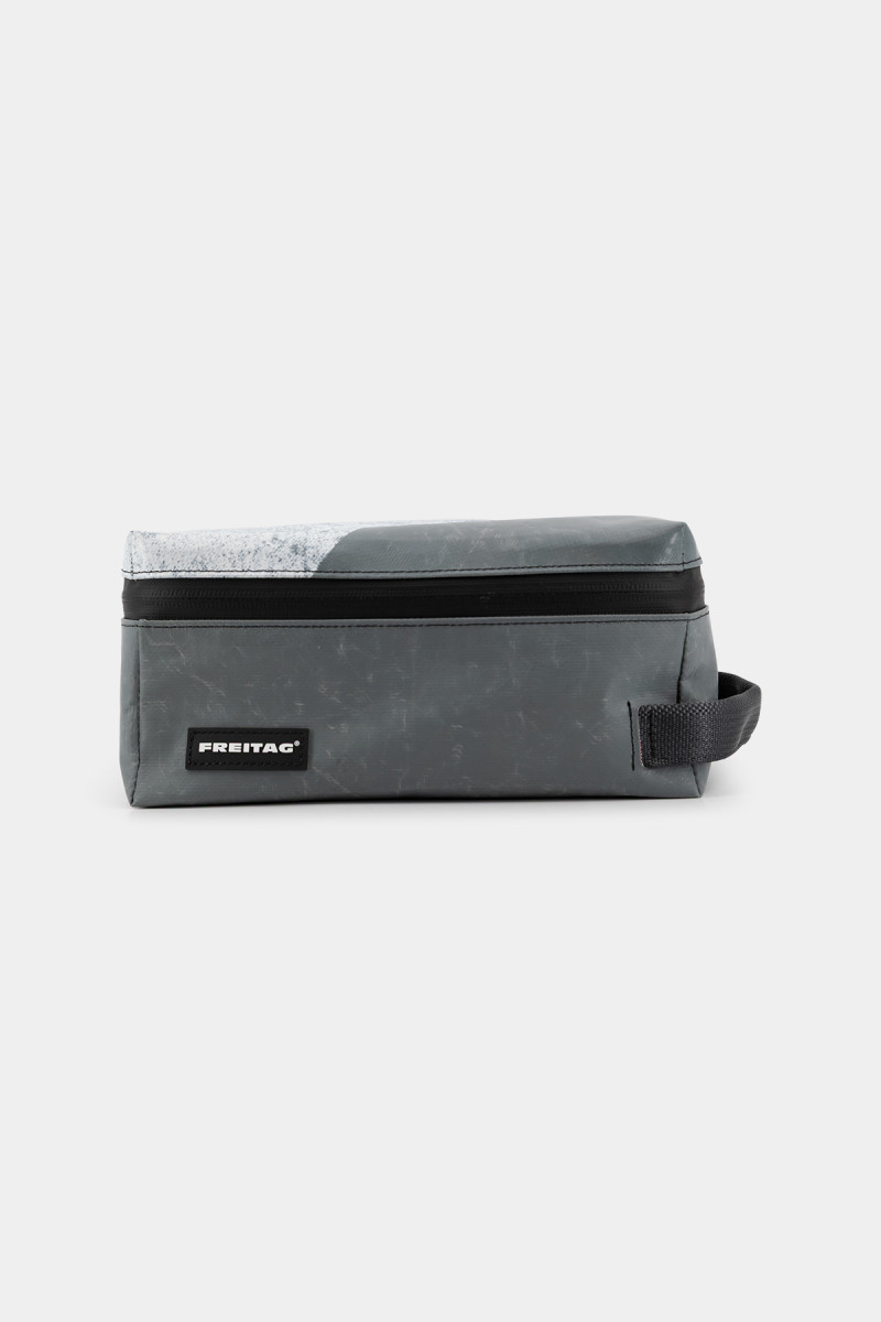 Toiletry Bag Medium F36 WAYNE