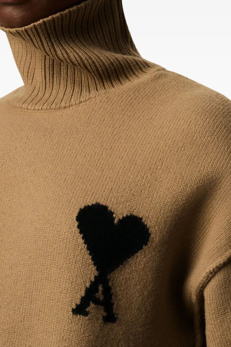 ADC FUNNEL NECK SWEATER UKS839.018