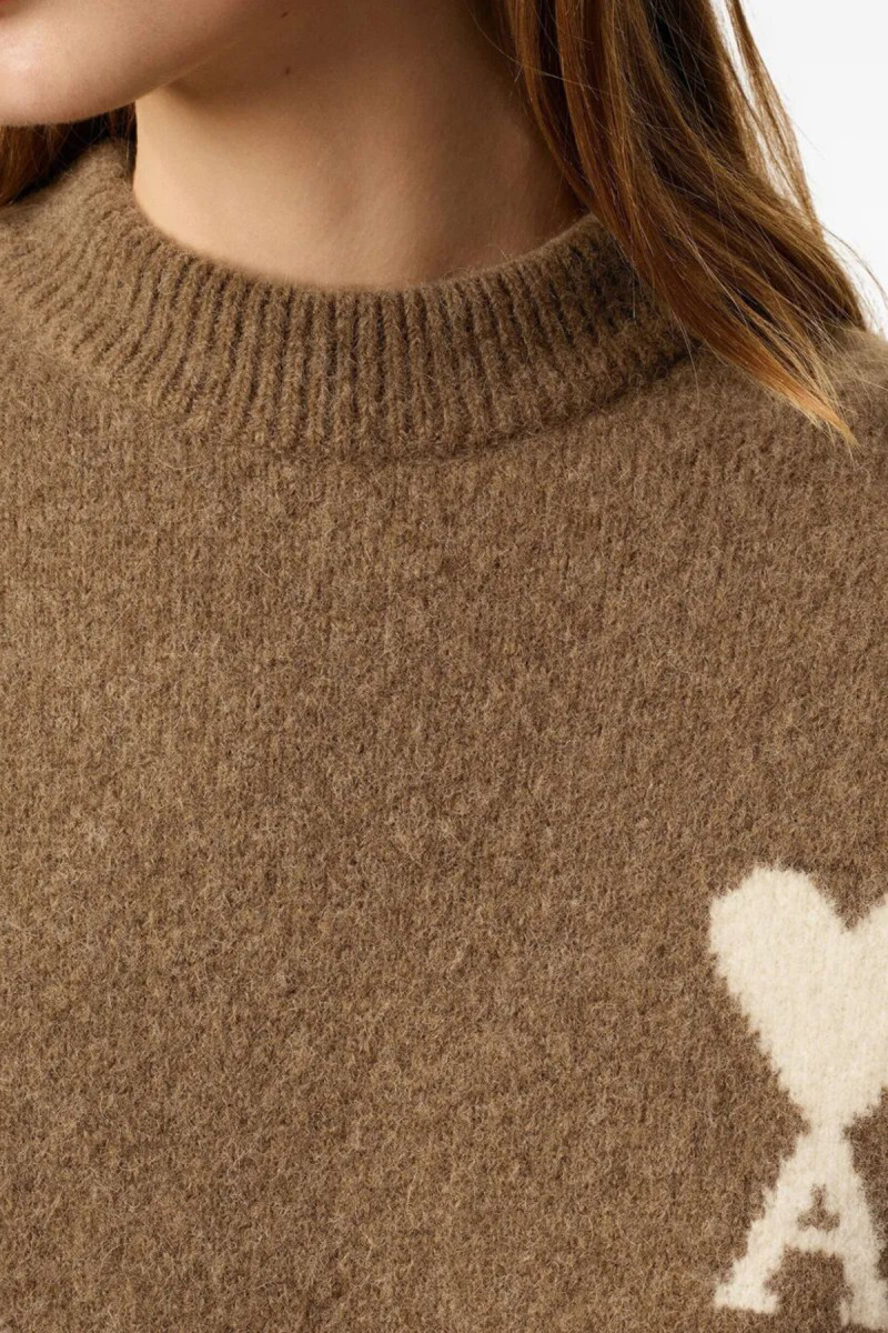 AMI DE COEUR CREWNECK UKS836.KN0135