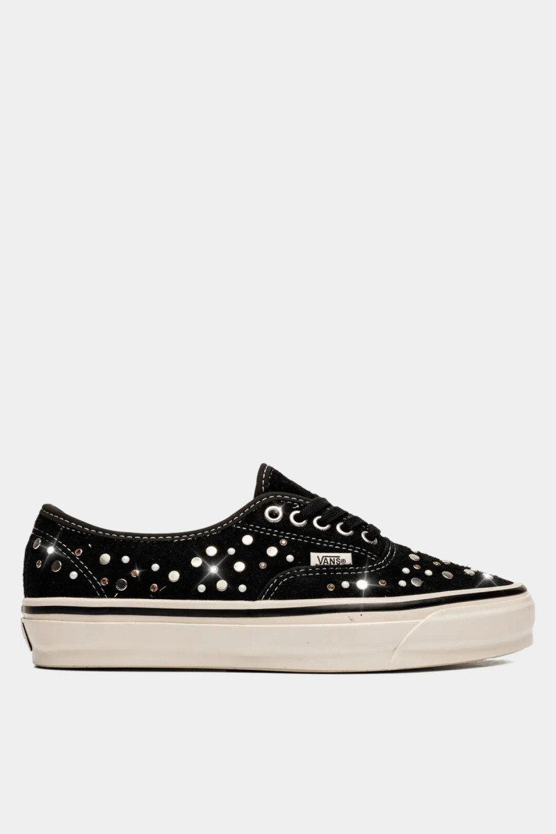 LX Authentic 44 VN000EBN1U31