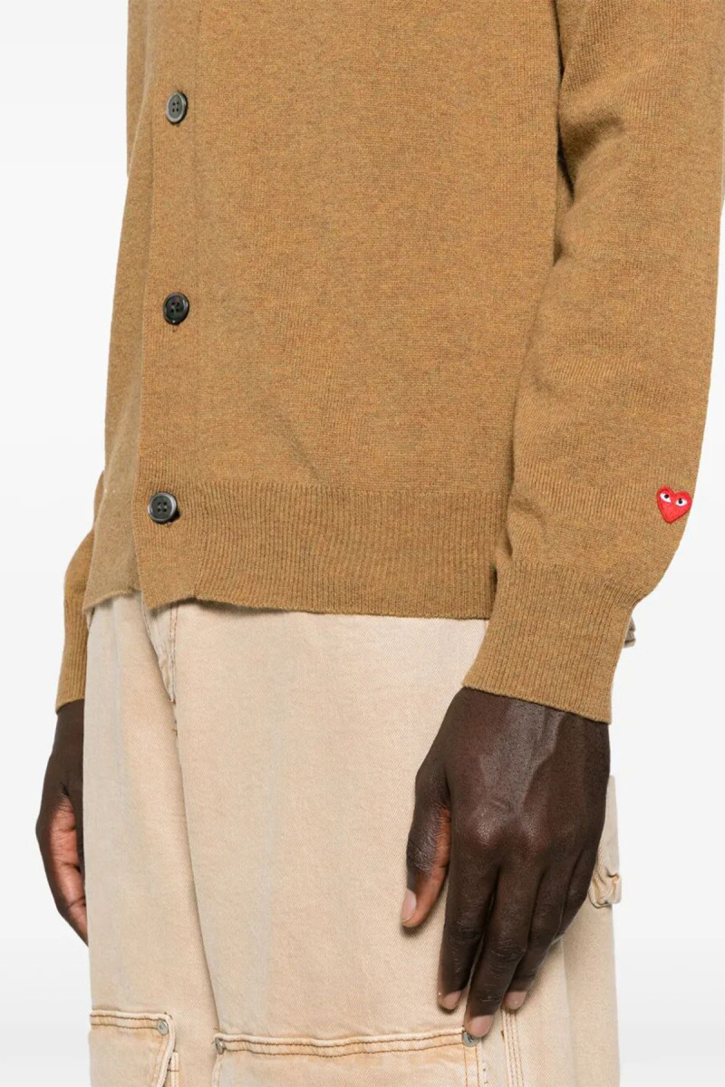 V-NECK CARD SMALL RED HEART AX N092 051