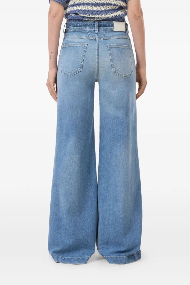 Glow Up C21004 04D WB