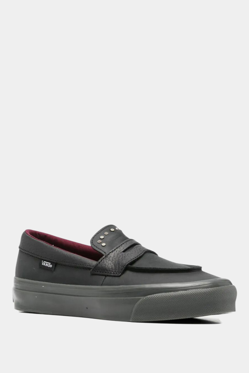 LX Loafer 53 Hardware VN000VATBLK1